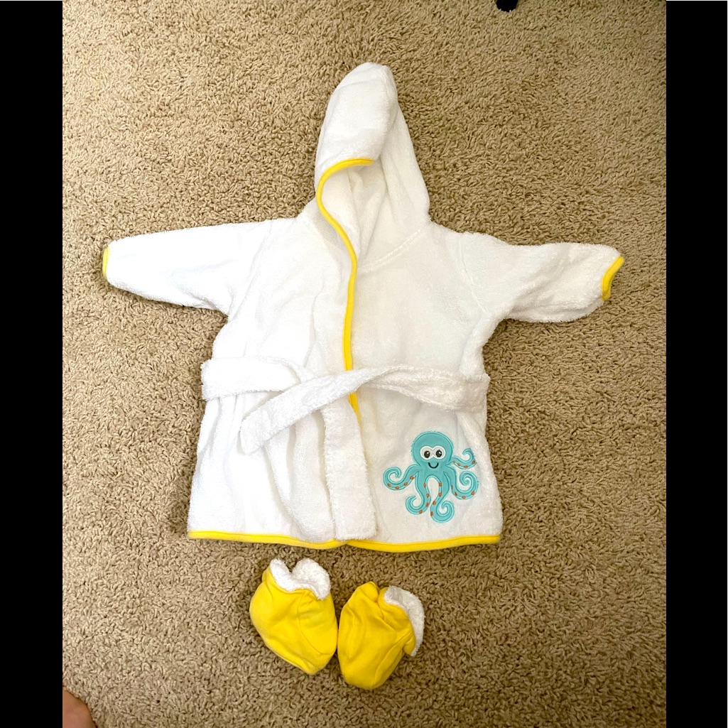 Luvable Friends Brand New Swim Bath Robe And Shoes And Pyjamas